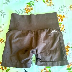 AYBL Empower Seamless Shorts - Cocoa Brown × 1 Small size